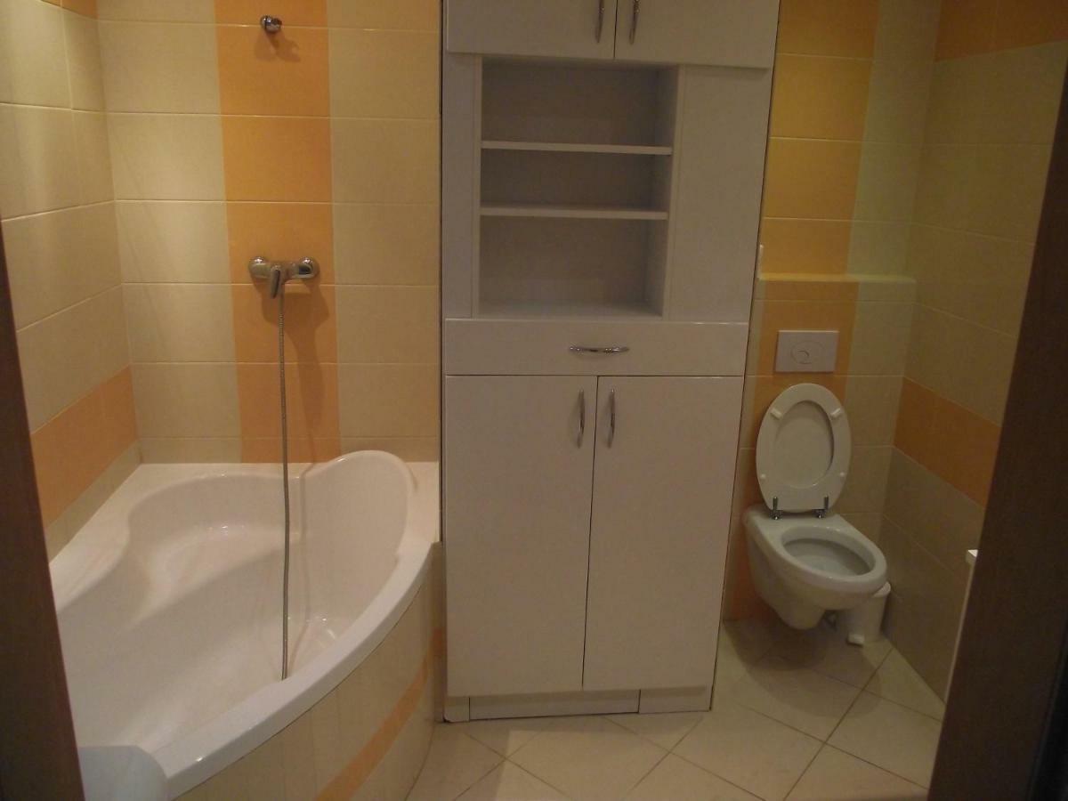 Appartement Adoria à Giżycko Extérieur photo